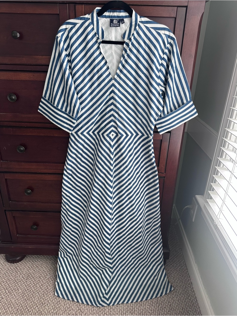 Madison Mathews Charleston Blue white striped illusion maxi dress sz L